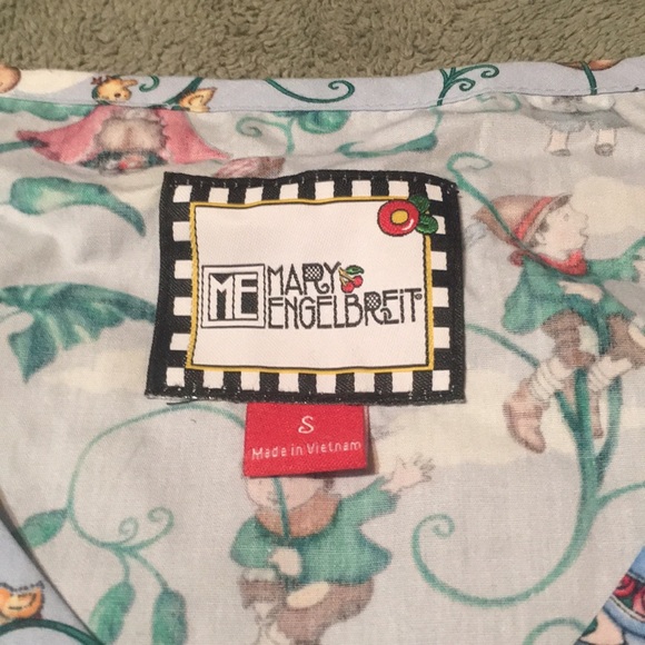 NWT Mary Engelbreit scrub top - Picture 2 of 5